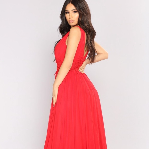 Red Dress - Picture 4 of 7